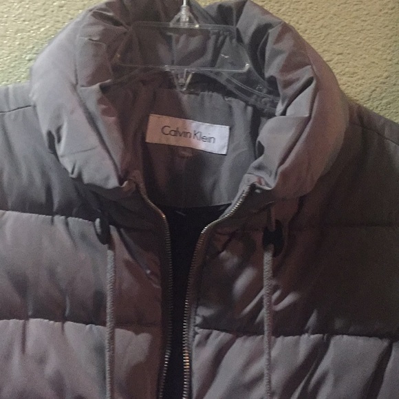 Calvin Klein puffer vest - Picture 2 of 3
